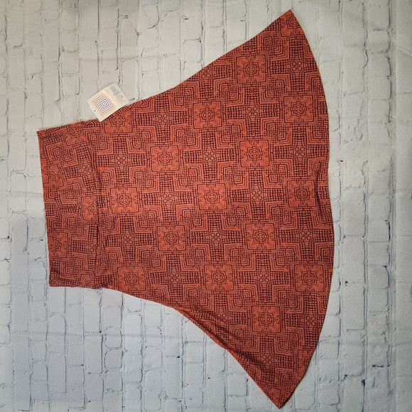 Nwt Lularoe Azure geometric print skirt or Top XL - Picture 2 of 3